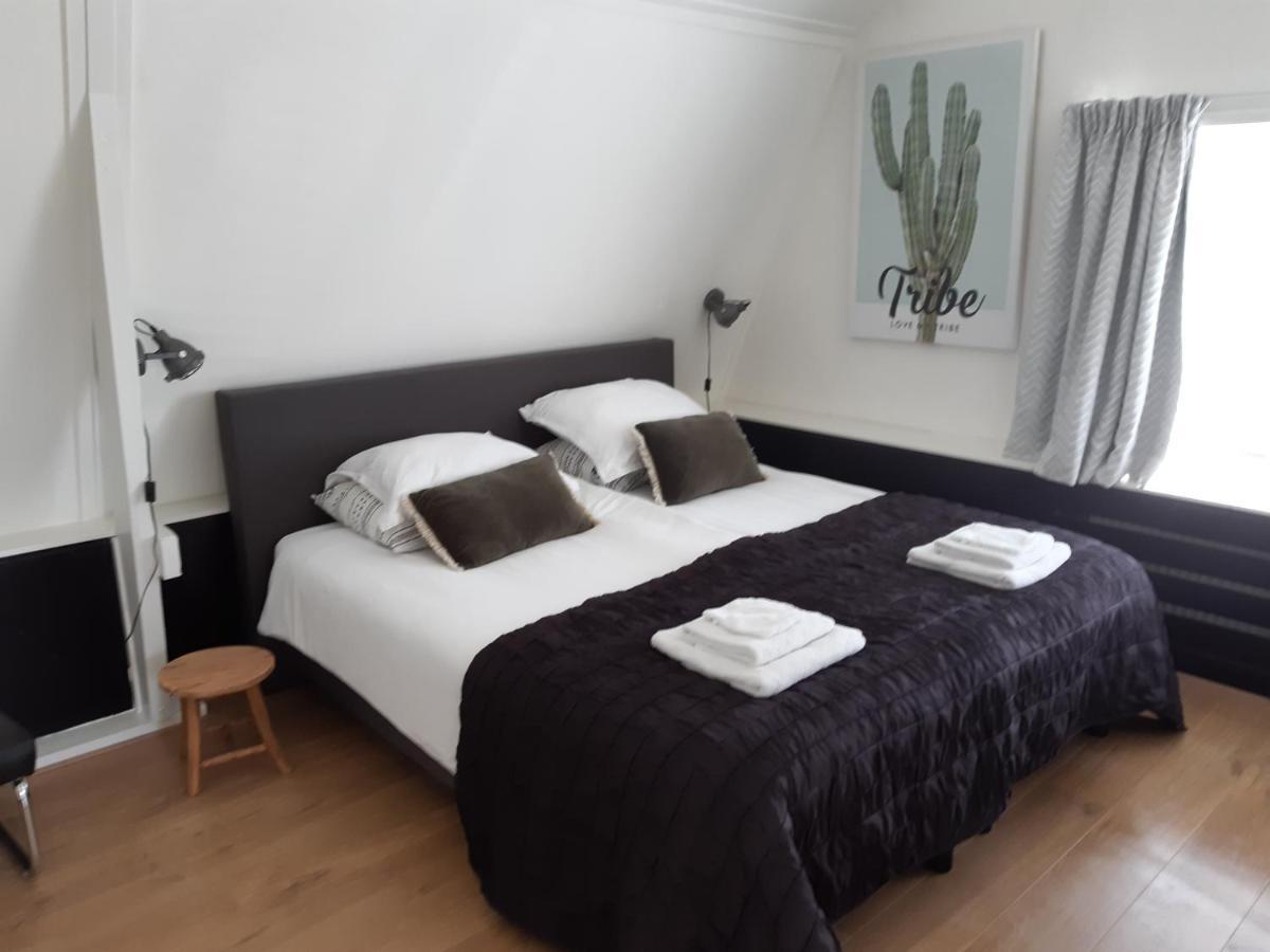 Bed & Breakfast Op De Enk Schalkhaar Esterno foto